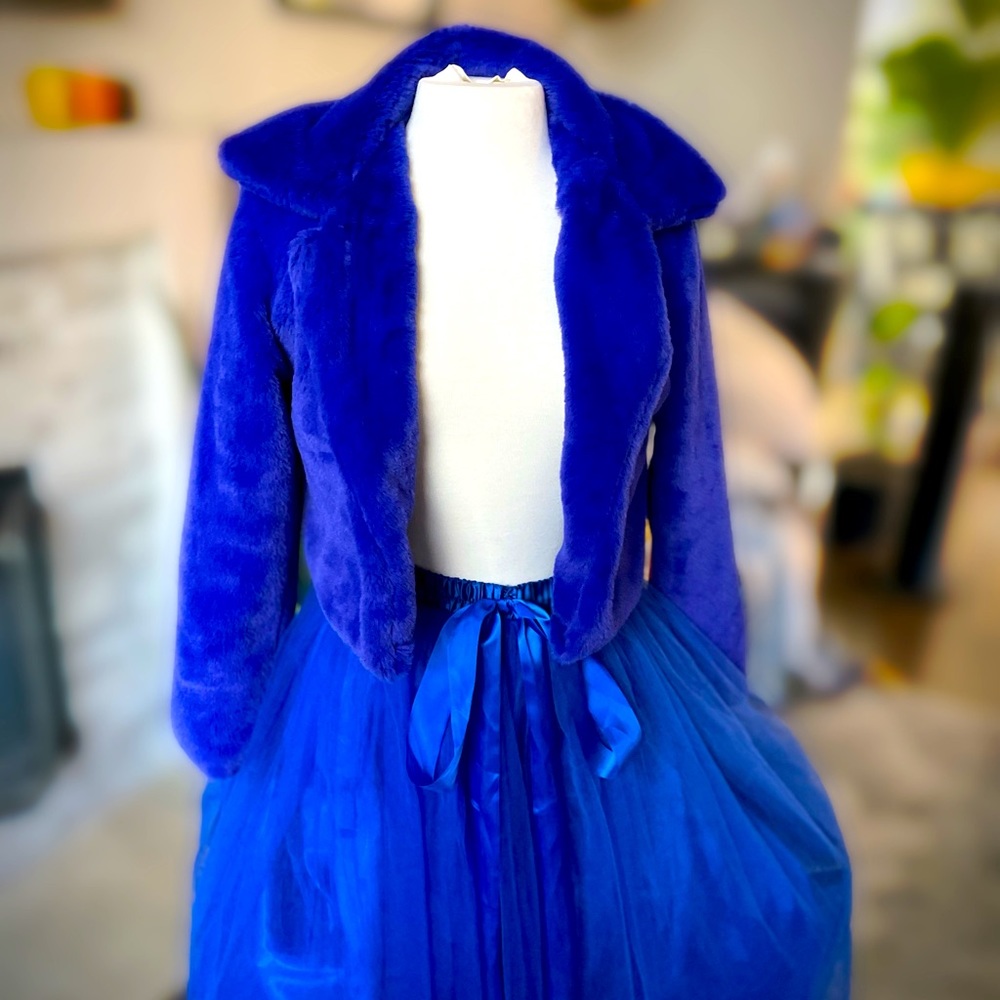 Royal Faux Fur Jacket 💙